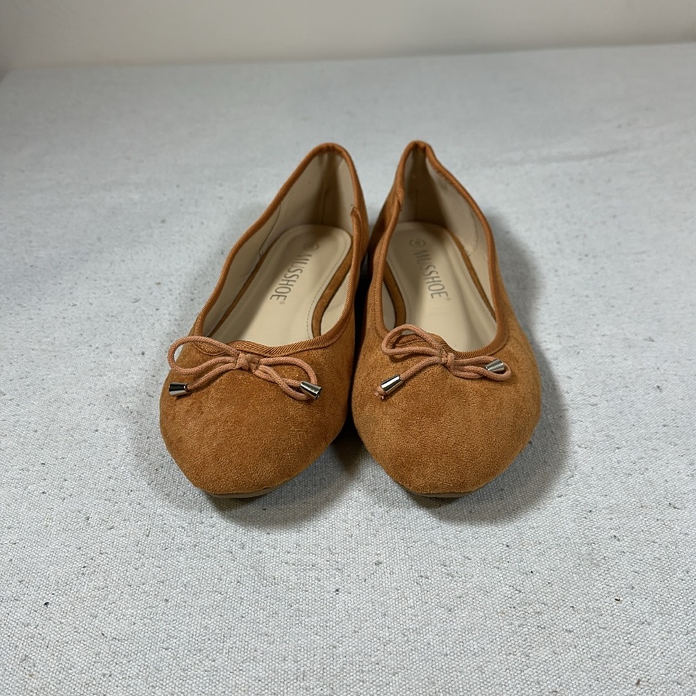Elegant Tan Suede Ballet Flats - Picture 2 of 10